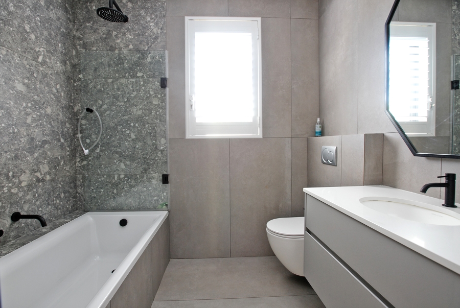To Let 4 Bedroom Property for Rent in Fresnaye Western Cape